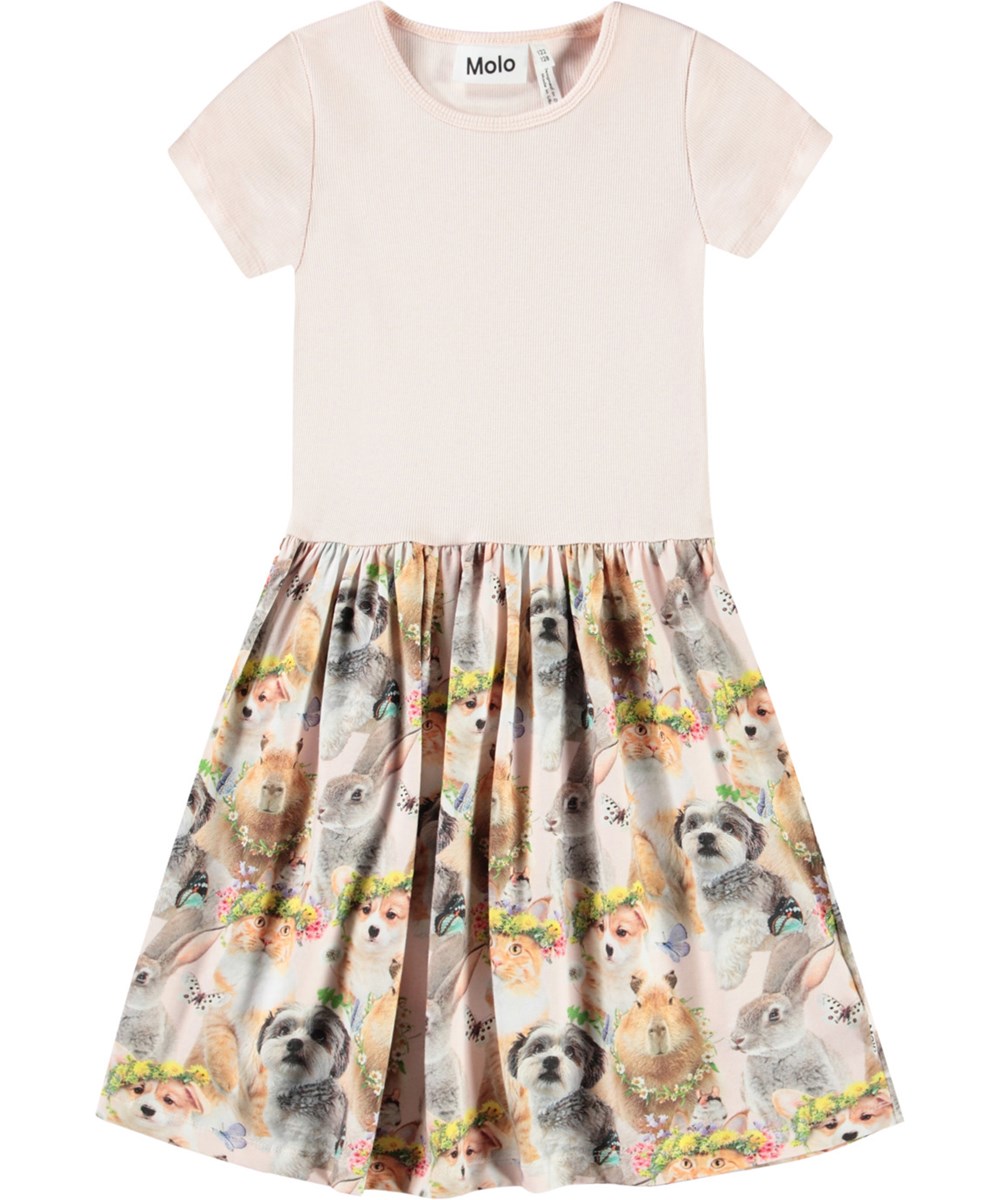 Cissa - Festival Friends - Roze kinderjurk van biologisch katoen met korte mouwen en aansluitende top van ribjersey en een gladde jersey rok.