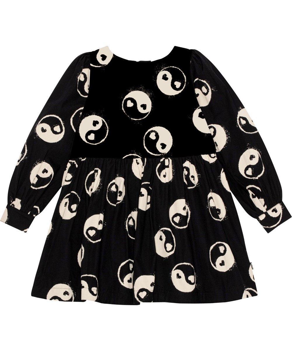Cleo - Spray Yin Yang - Zwarte knielange jurk van biologisch katoen met Yin Yang symbolen