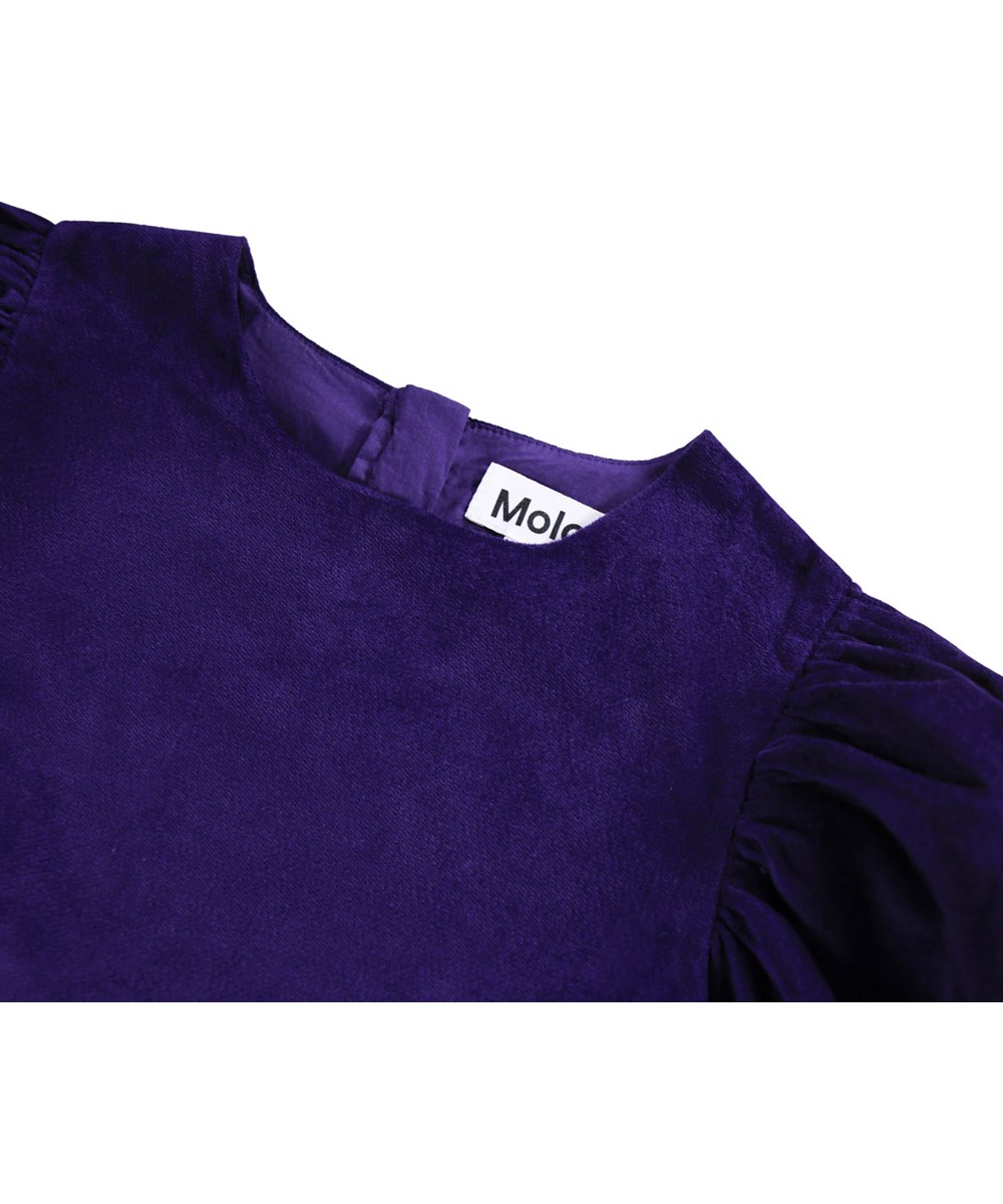 Cocos - Space Purple - Elegante paarse kinderjurk van zacht fluweel.