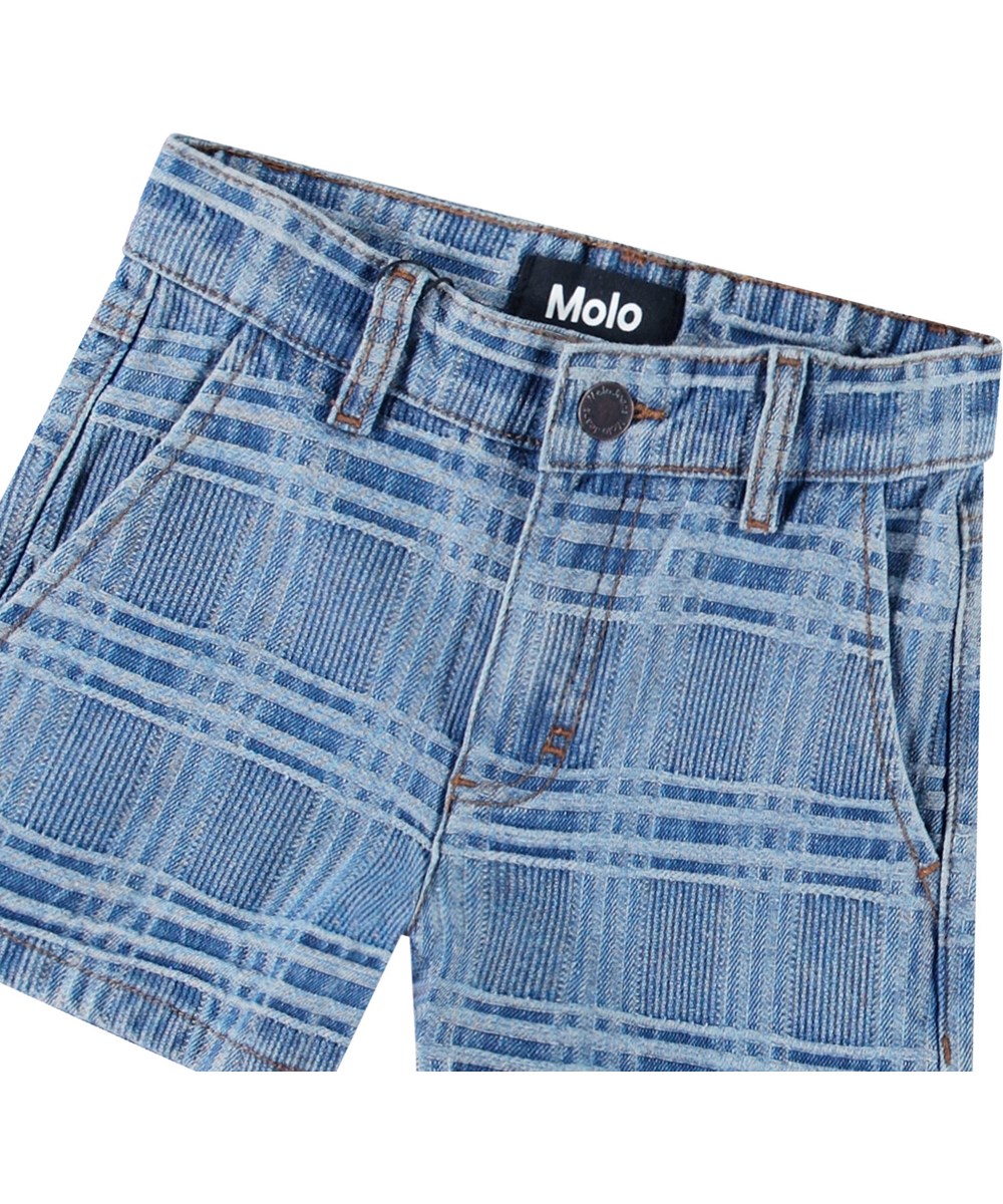 Alvira - Washed Check - Blauwe korte kinderspijkerbroek met geweven patroon.