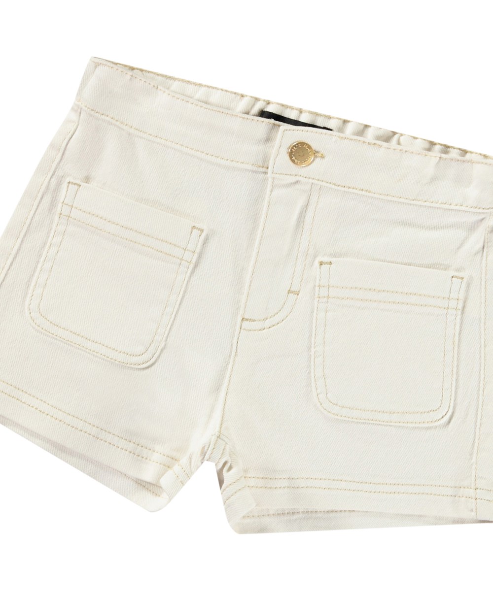 Amanda - Crisp White - Witte korte kinderspijkerbroek met opgenaaide zakken.