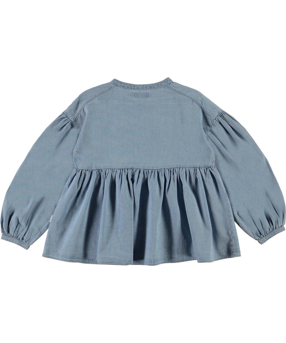 Raluca - Summer Wash Indigo - Lichtblauwe spijkerblouse met pofmouwen