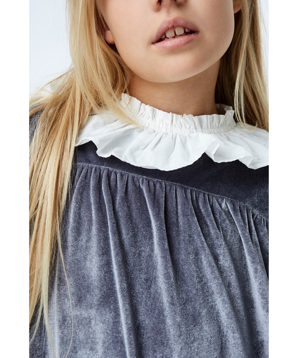 Reganne - White Star - Biologische poplin met kraag