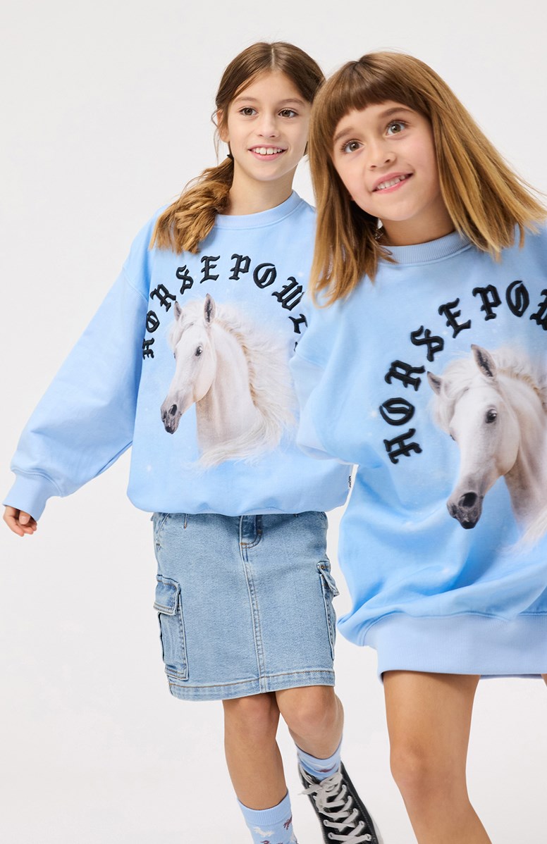 Belli - Distressed Washed - Blauwe kinderspijkerrok van biologisch katoen met cargozakken aan de zijkant.