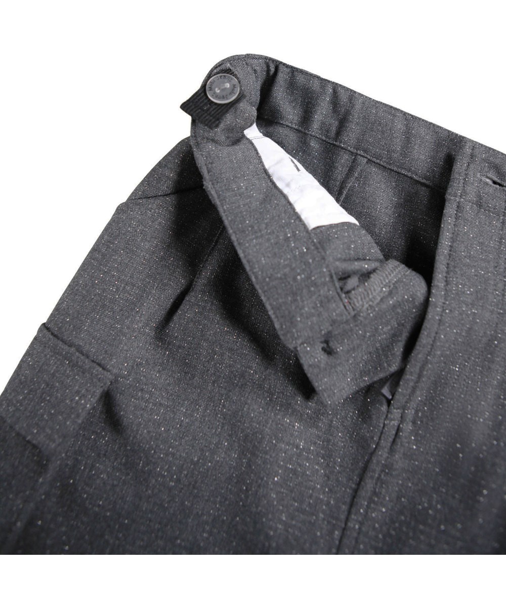 Belli - Grey Silver Check - Grijze kinderrok met zilverdraad en cargozakken aan de zijkant.