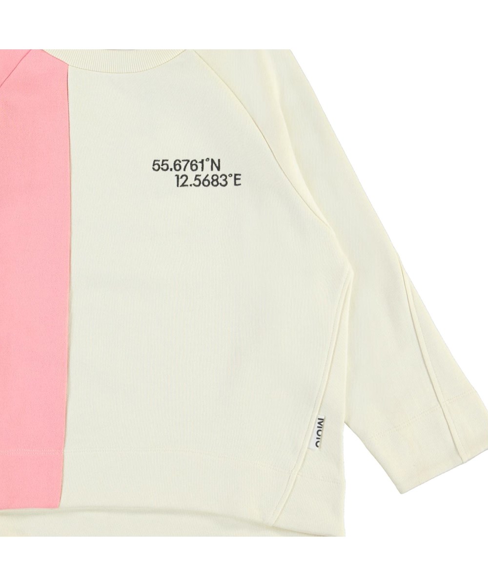 Maggie - Hyper Ivory - Roze en beige sweater