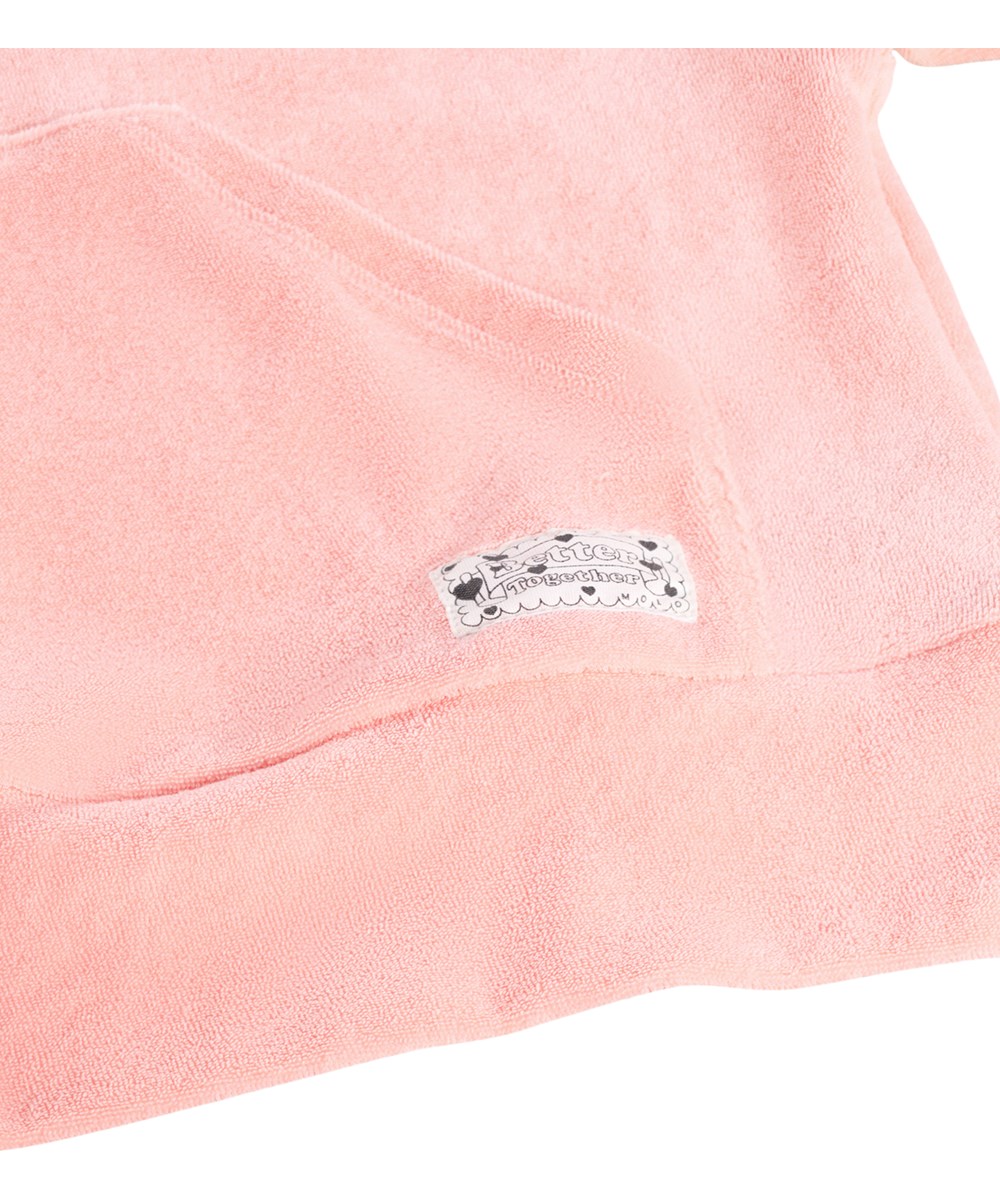 Minelli - Peach Bud - Perzikkleurige kinderhoodie gemaakt van biologisch katoenen badstof