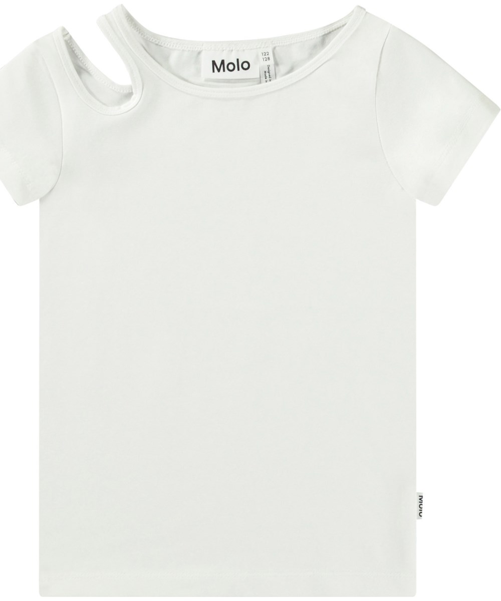 Raja - Crisp White - Aansluitende wit t-shirt van biologisch katoen met ronde hals en opengewerkte rechterschouder.