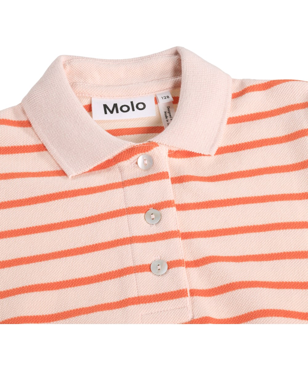 Raki - Love Stripe - Roze en oranje gestreepte kinderpolo gemaakt van biologisch katoen