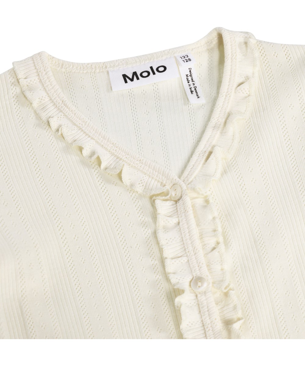 Ramsi - Pearled Ivory - Gebroken witte cardigan van zachte, fijngebreide katoenen jersey met een subtiel ajourpatroon en ruches, voor kinderen