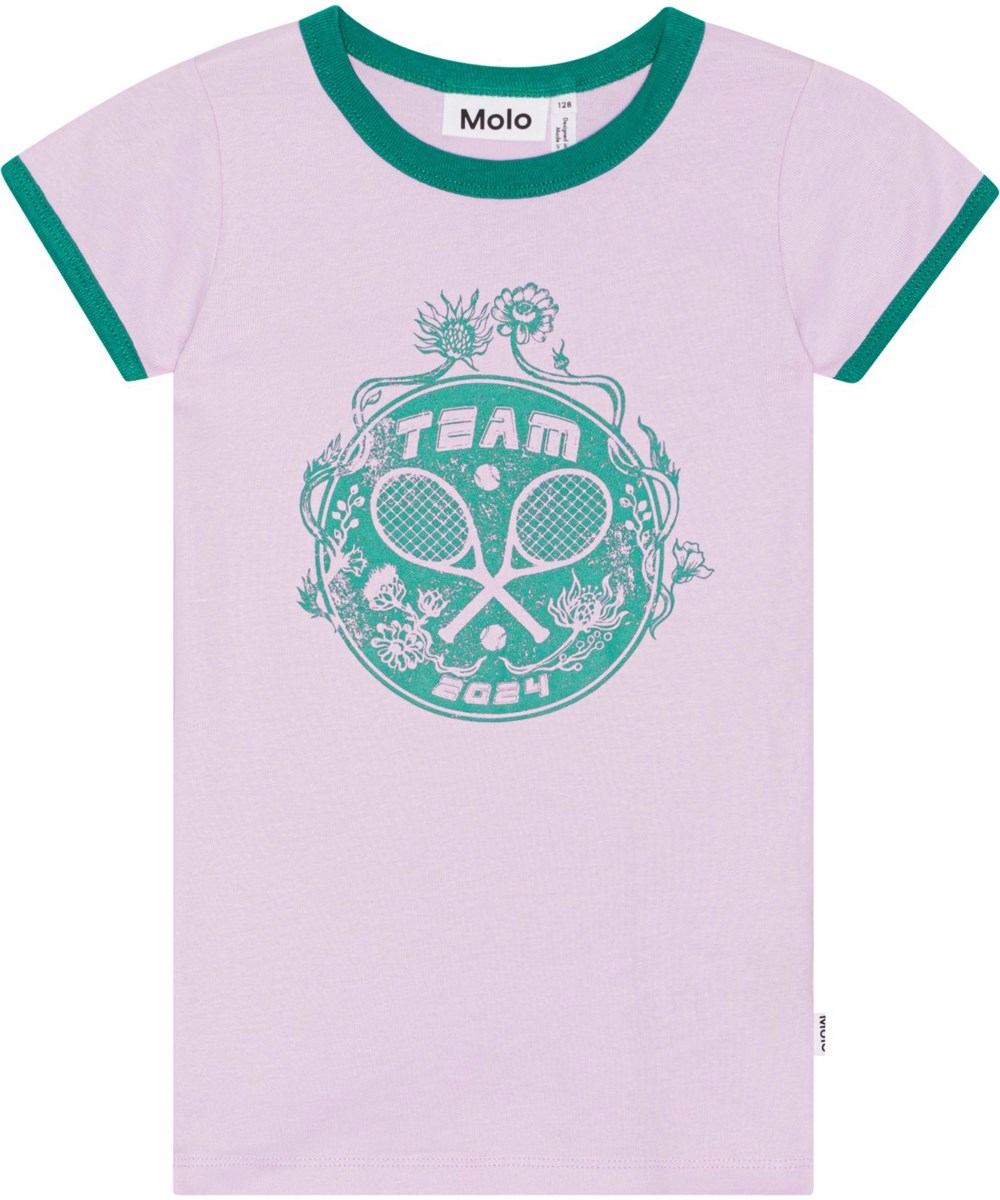 Rhiannon - Team 2024 - Aansluitende pastelpaarse t-shirt van biologisch katoen