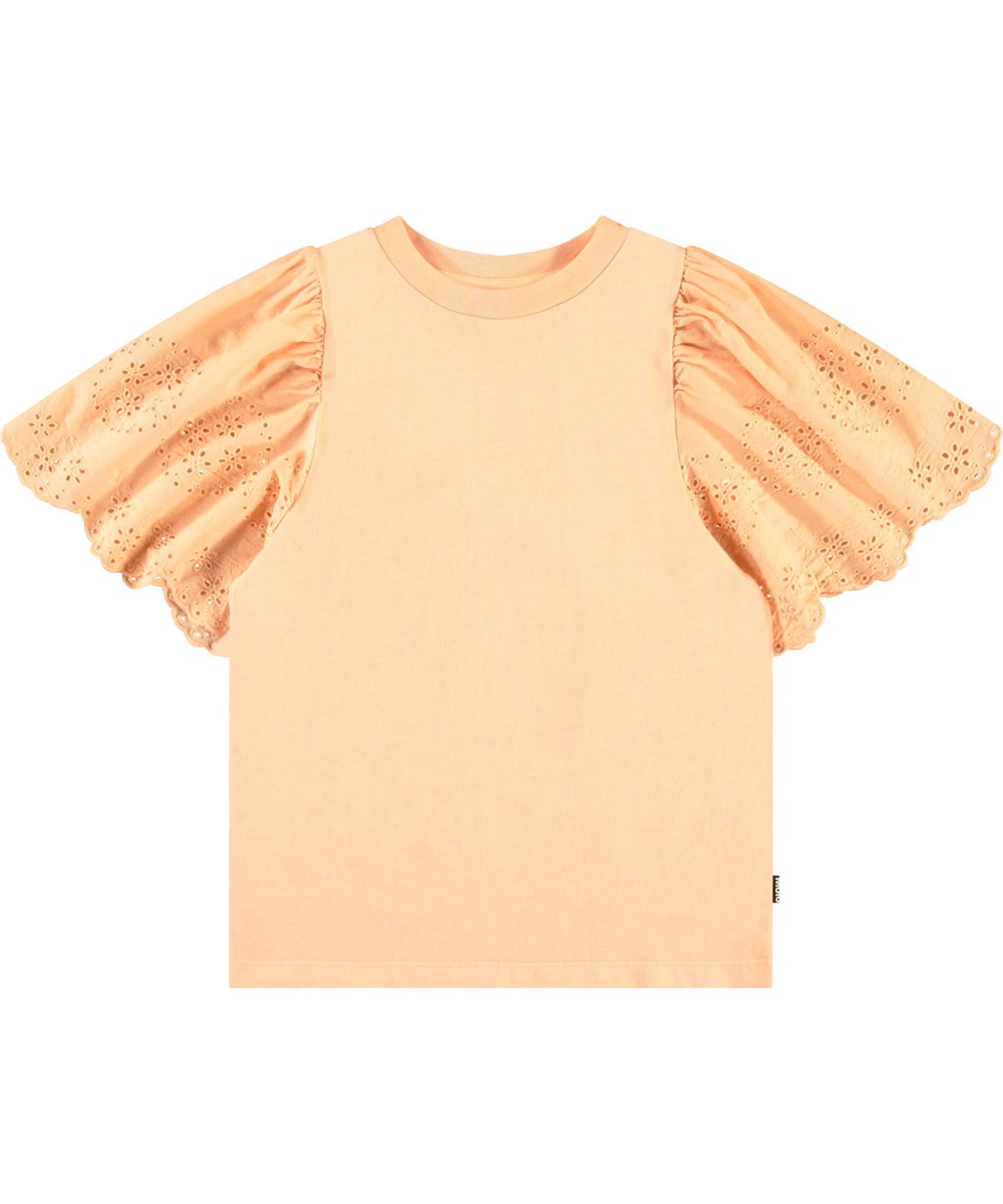 Ritza - Pale Melon - Lichtoranje kinder t-shirt in zacht biologisch katoen met ribboord rond de hals en vlindermouwen met Engels kant.