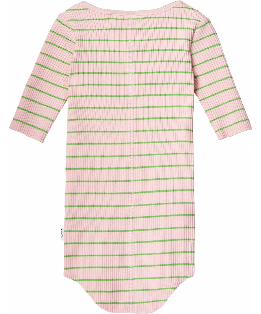 Ronelle - Pink Vibes - Roze en groen gestreept kinder t-shirt van zacht biologisch ribkatoen met een ronde hals.