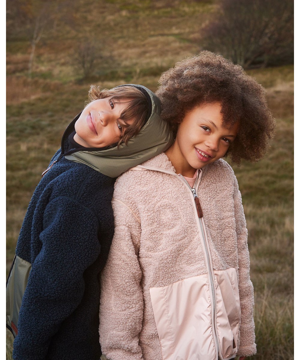 Uberto - Night Navy - Dunkelblaue Fleecejacke mit Kapuze aus 100% recyceltem Polyester