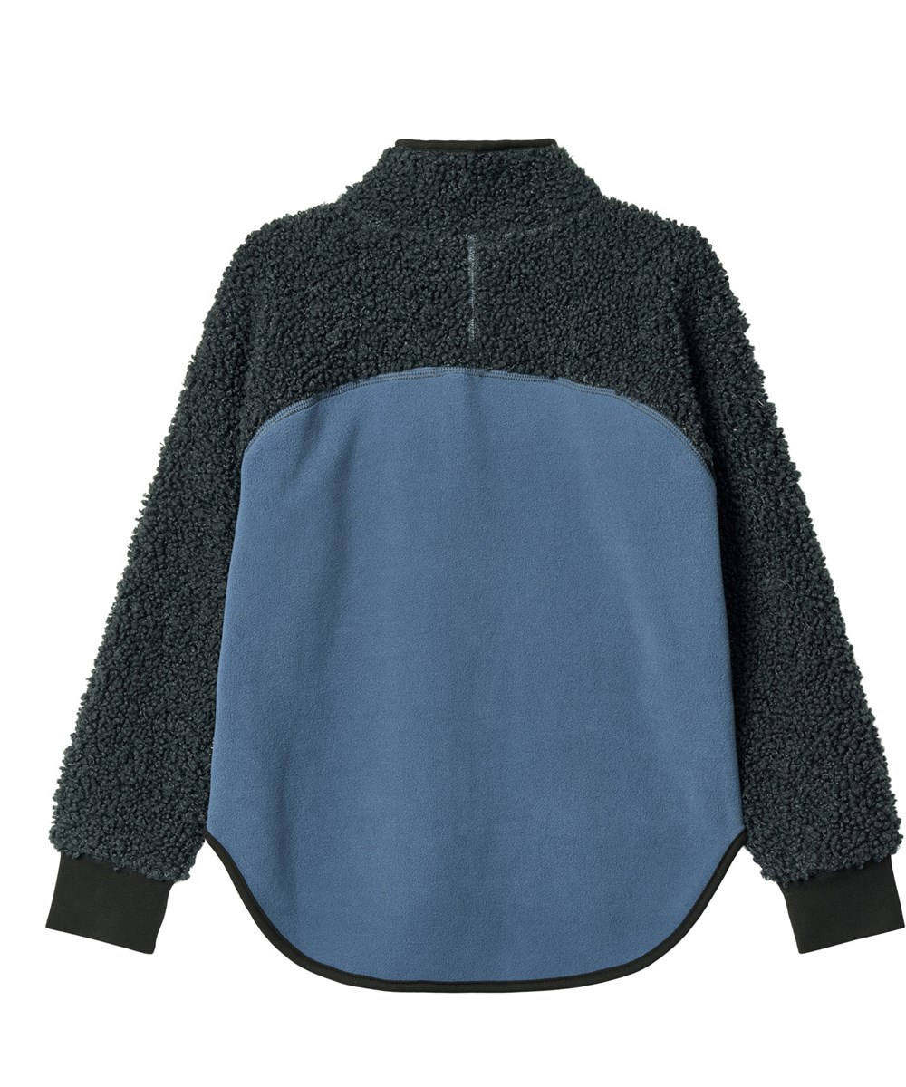 Ulani - Night Navy - Blaue Fleecejacke für Kinder aus recyceltem Polyester mit passenden gerippten Abschlüssen und einer vorderen Tasche.