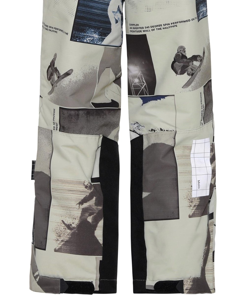 Jump Pro - Screenshot - Recycelte Skihose mit Snowboarder-Print