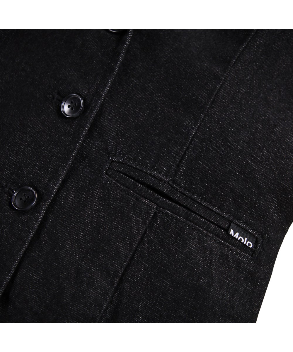Hea - Washed Black - Dunkelgrauer Denim-Blazer aus Bio-Baumwolle.