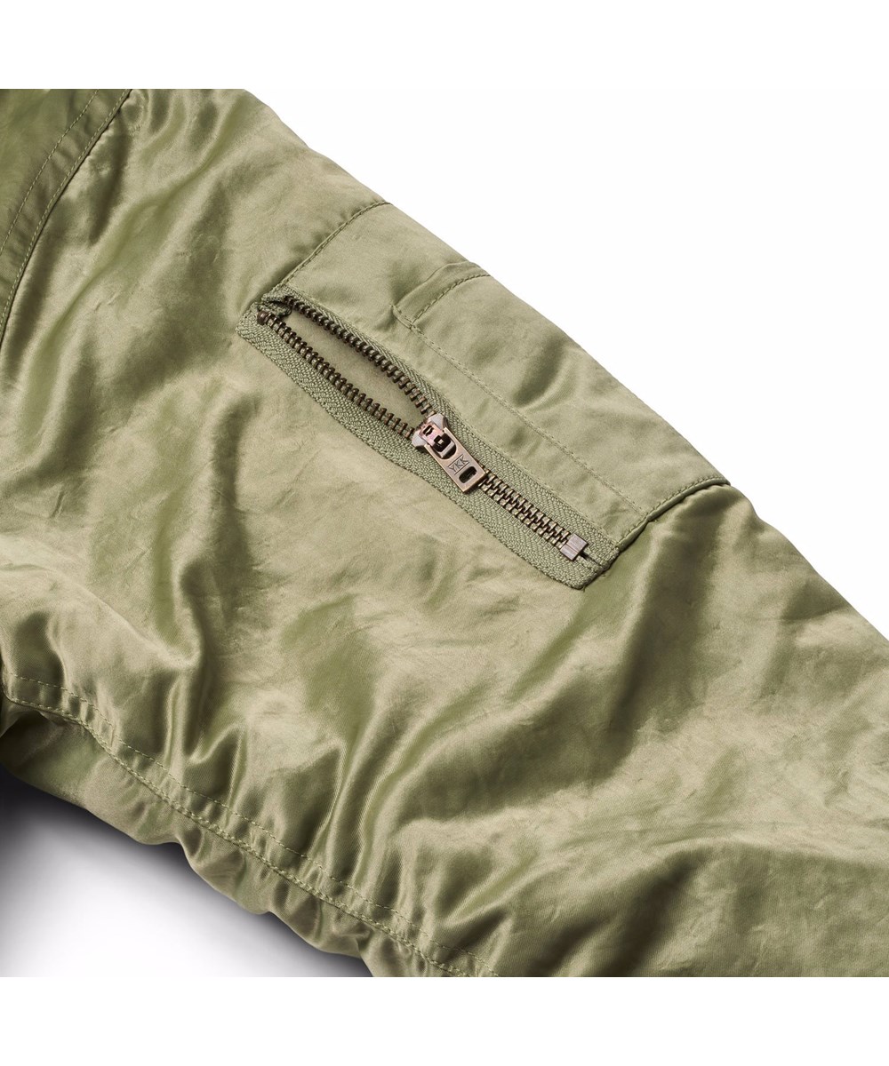 Howie - Growth - Grüne Bomberjacke mit Reißverschluss.