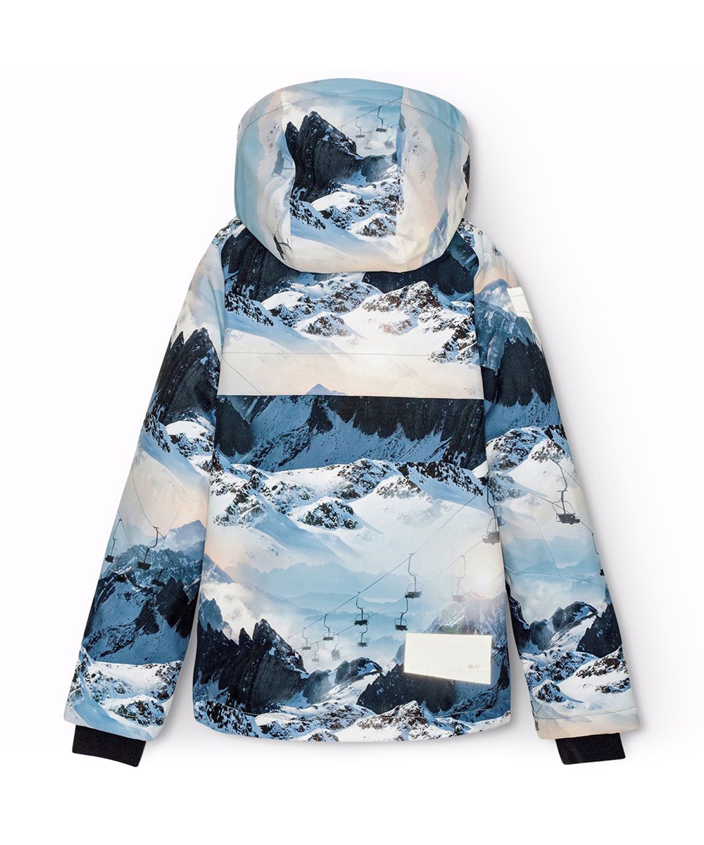 Castor - Mountain High - Wind- und wasserdichte Winterjacke für Kinder aus recyceltem Polyester mit einem Druck einer Winterlandschaft in Blautönen.