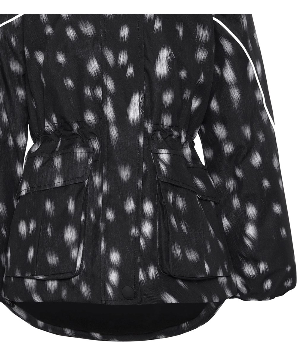 Cathy Fur - Black Fawn - Recycelte Winterjacke in Schwarz mit weißen Flecken