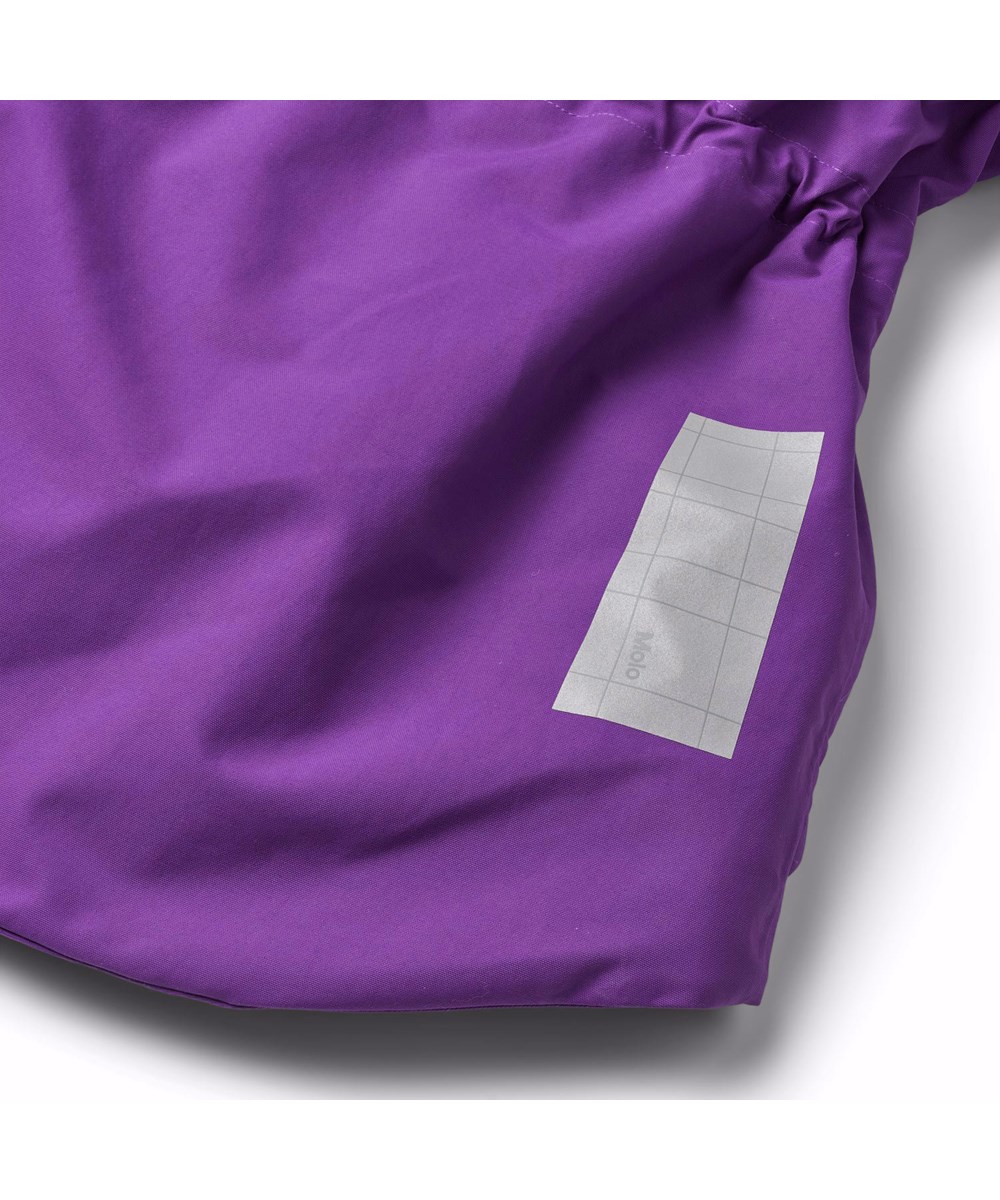 Cathy Fur - Warm Purple - Lila wind- und wasserdichte Winterjacke für Kinder aus recyceltem Polyester.