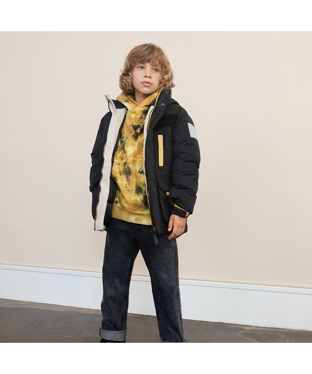 Harding - Black - Recycelte schwarze Jacke mit gelben Details