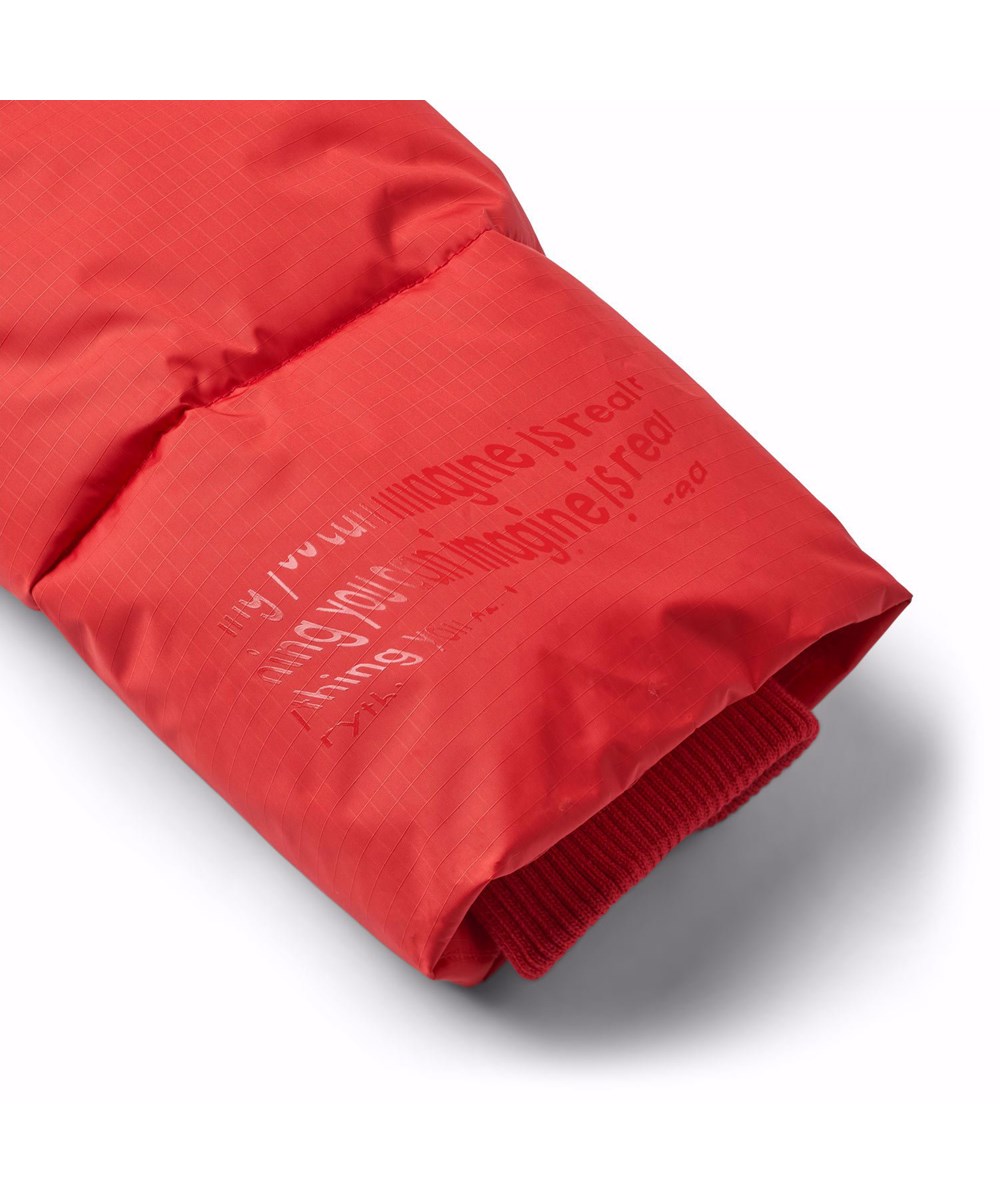 Hilo - Adrenaline Rush - Rote Pufferpjacke für Kinder aus recyceltem Polyester.