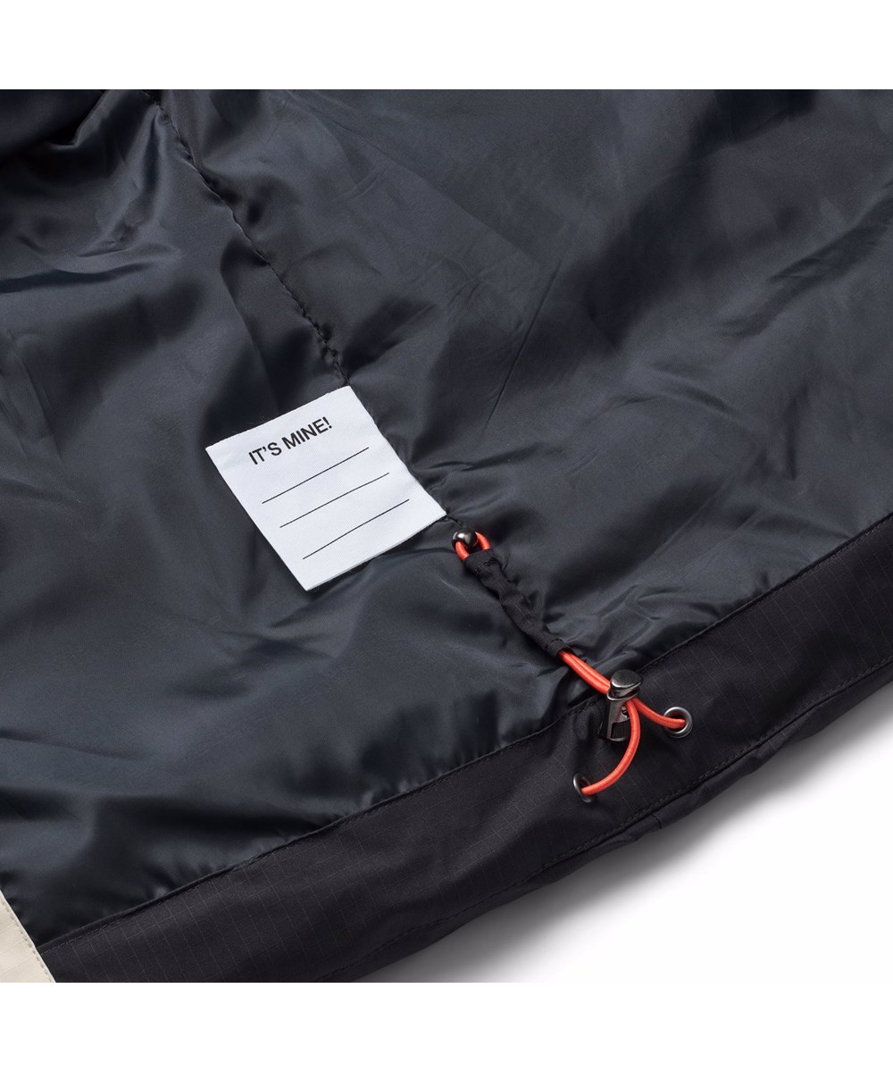 Hilo - Faded Paisley - Warme und funktionale Jacke für Kinder aus recyceltem Polyester mit praktischem Reißverschluss, hohem Kragen und abnehmbarer Kapuze.