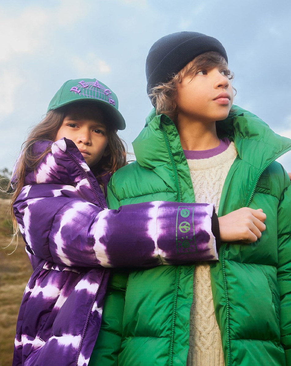 Hilo - Tie Dye Purple - Recycelte, warme und weiche Steppjacke in violettem Batikmuster