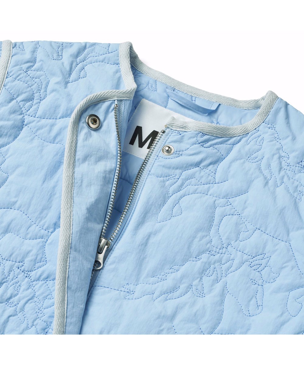Holley - Day Sky - Blauer wasserabweisender Thermojacke für Kinder aus recyceltem Nylon mit gestepptem Pferdemuster.