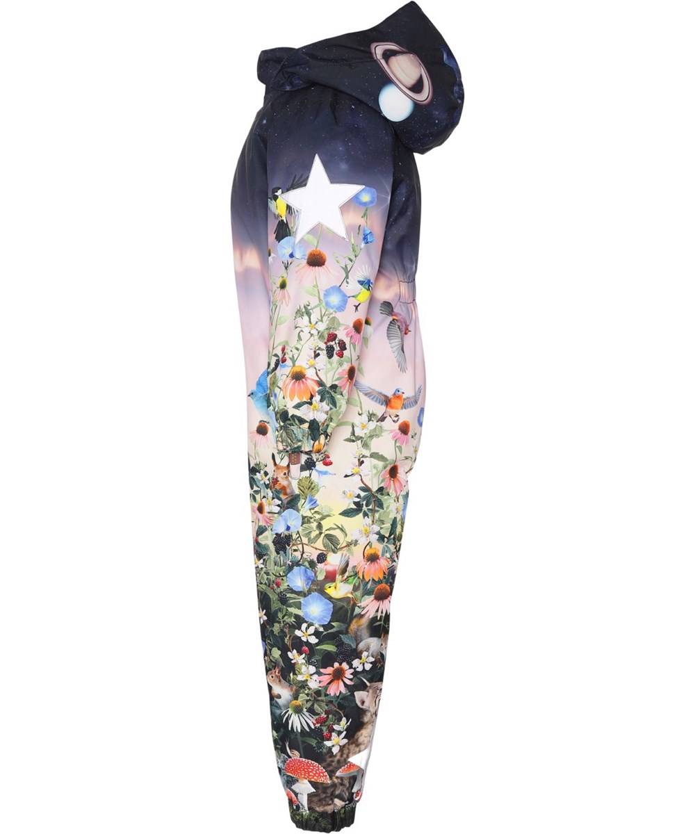 Polar - Evening Forest - Recycelter Fliegeranzug mit Blumen-, Tier- und Himmelsdruck