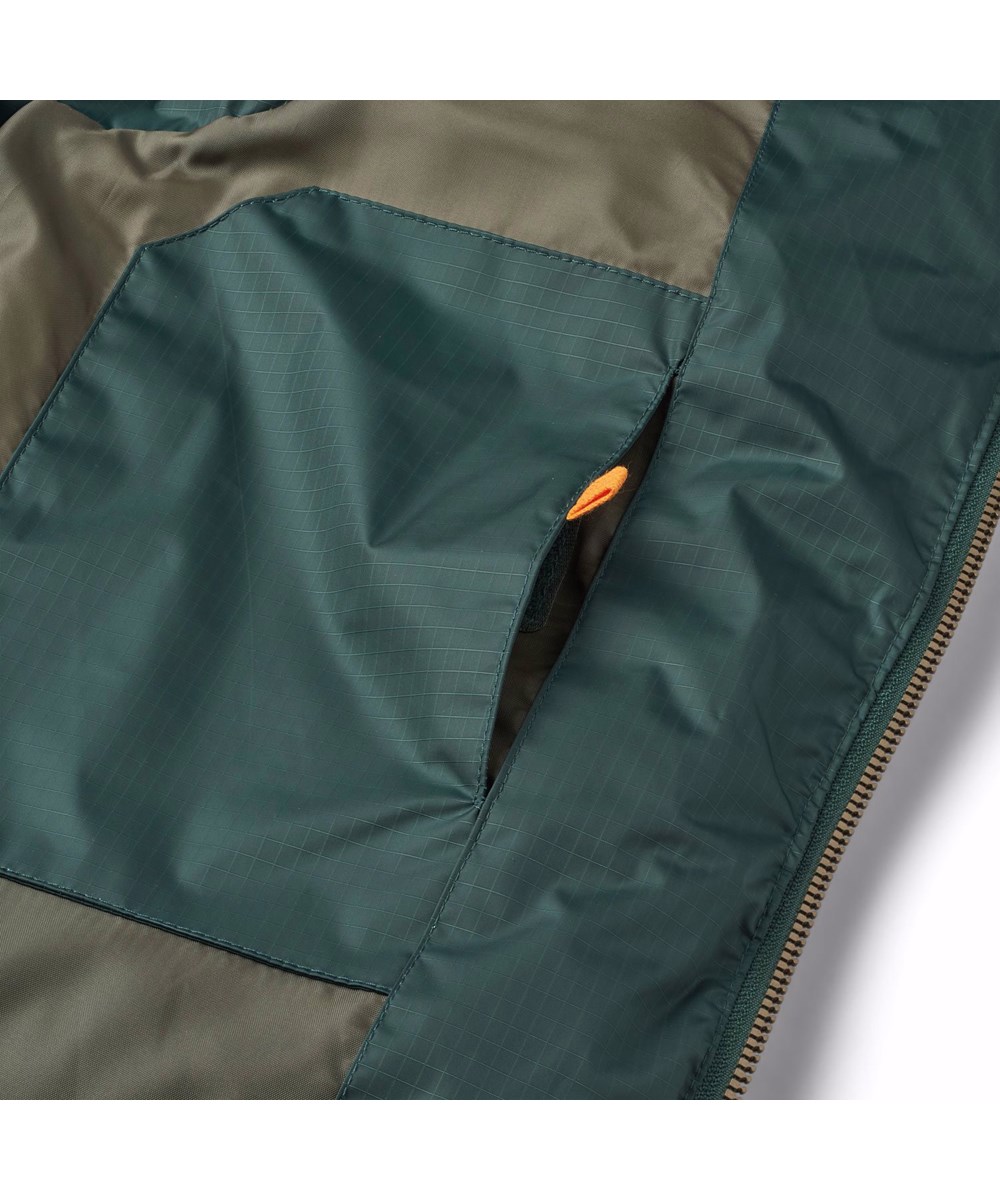 Heike - Ponderosa Pine - Petroleum green vest for children in recycled polyester.