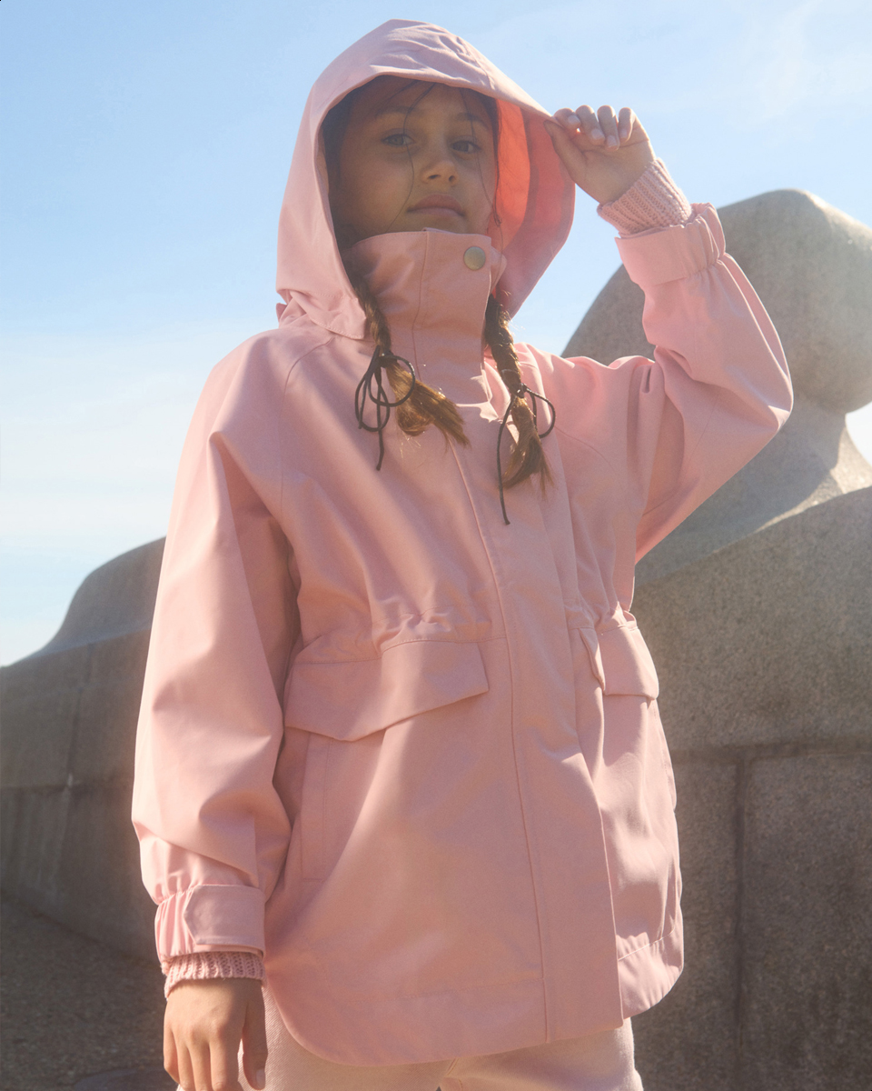 Hennah - Rosequartz - Pink wind- and waterproof jacket for