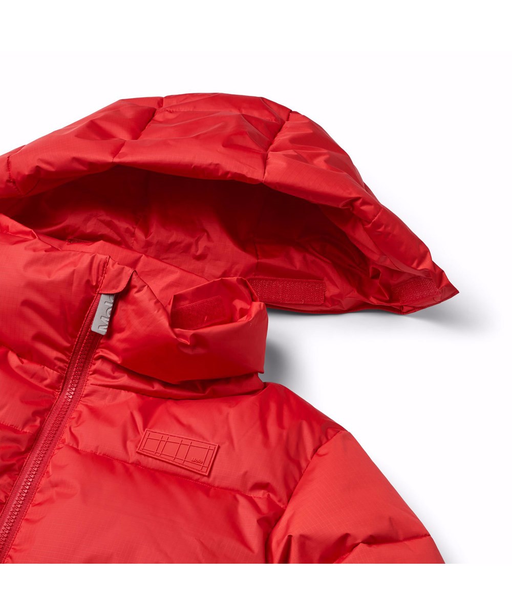 Hilo - Adrenaline Rush - Red puffer jacket for children in recycled polyester.