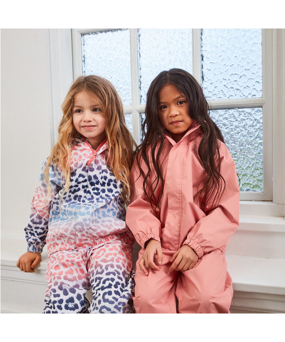 Waits - Rosewater - Lightweight and breathable rain trousers in rose