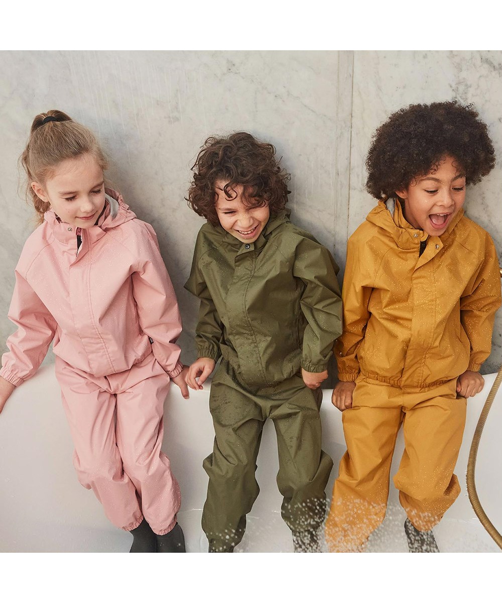 Whalley - Vegetation - Green rainwear set with star reflectors