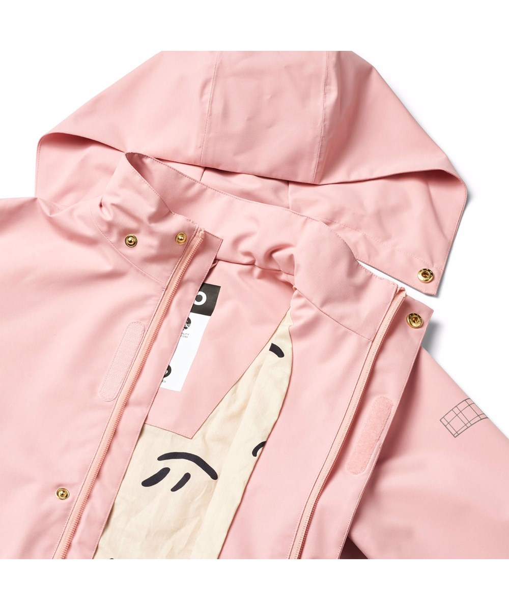 Windy - Rosequartz - Pink wind- and waterproof raincoat for children in recycled polyester with a detachable hood.
