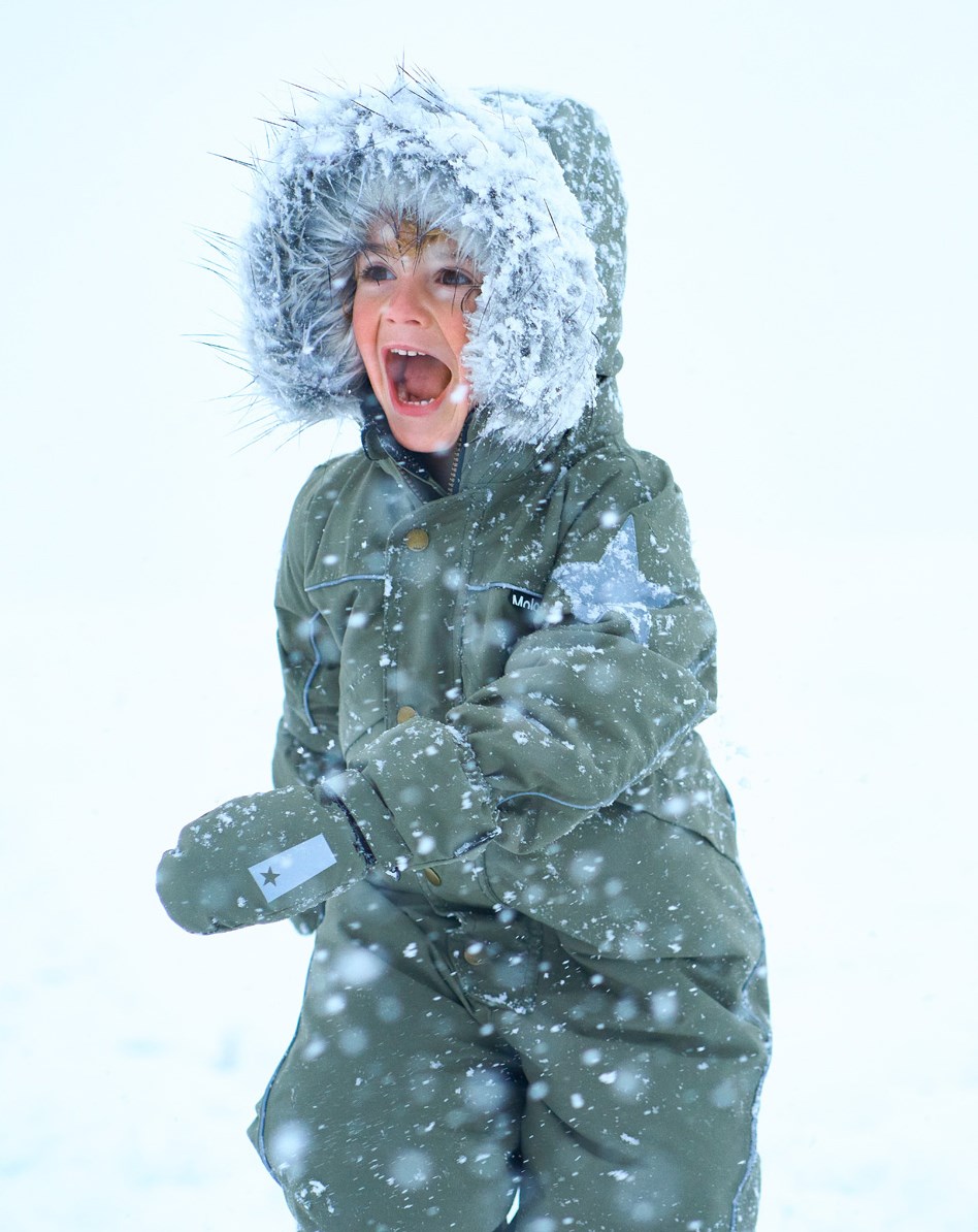 Polaris Fur - Dusty Green - Recycled snowsuit in green with faux fur collar