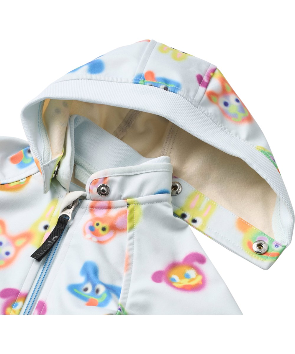 Hill - Fuzzy Together - Beige vind og vandafvisende softshelldragt med fleece foer og print af dyr til børn