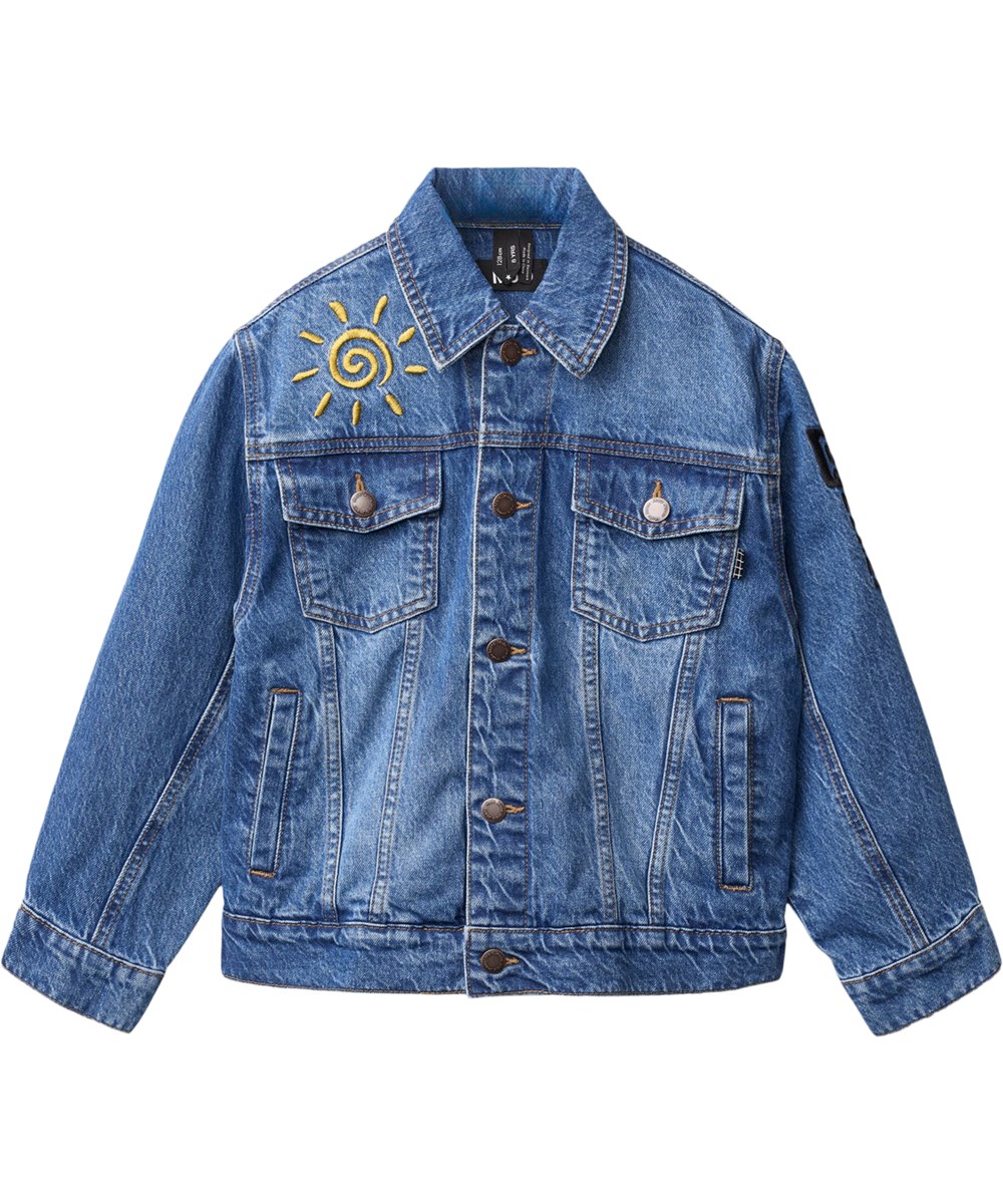 Honore - True Blue - Blå denim jakke i bomuld med med farverige broderede patches på ryggen til børn