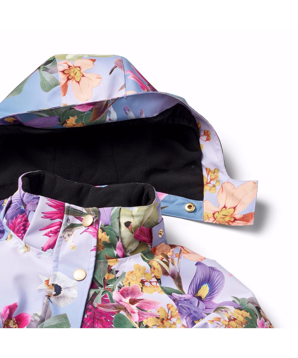 Cathy - Gradient Bloom - Vind- og vandtæt vinterjakke til en kold vinter i genanvendt polyester, med et print af smukke blomster i friske farver på en blå og lilla baggrund, samt foret med 3M™ Thinsulate™