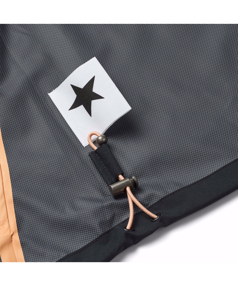 Horizon - Black - Sort vind- og vandtæt jakke til børn i genanvendt polyester med hætte.