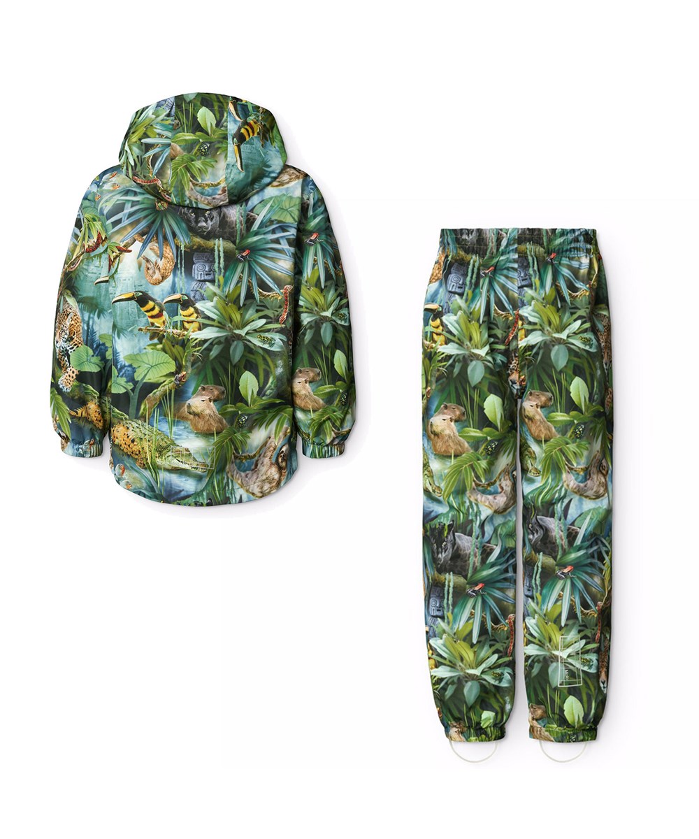 Whalley - Jungle Life - Grønt vind- og vandtæt regnsæt i genanvendt polyester med et allover print af en jungle og dens farverige dyr.