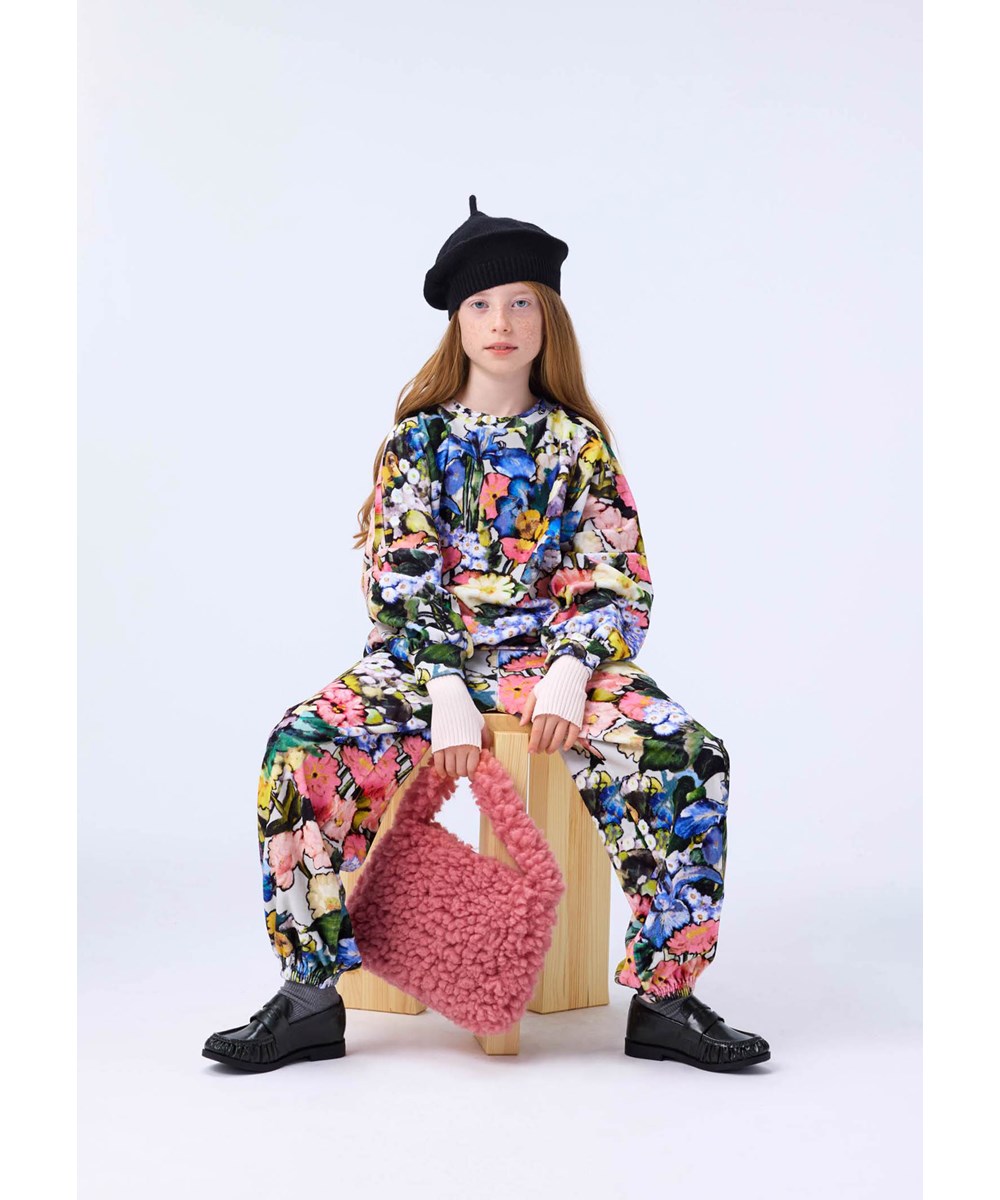 Adriana - Floral Impression - Multifarvede velourbukser i blød bomuld til børn med blomsterprint. 