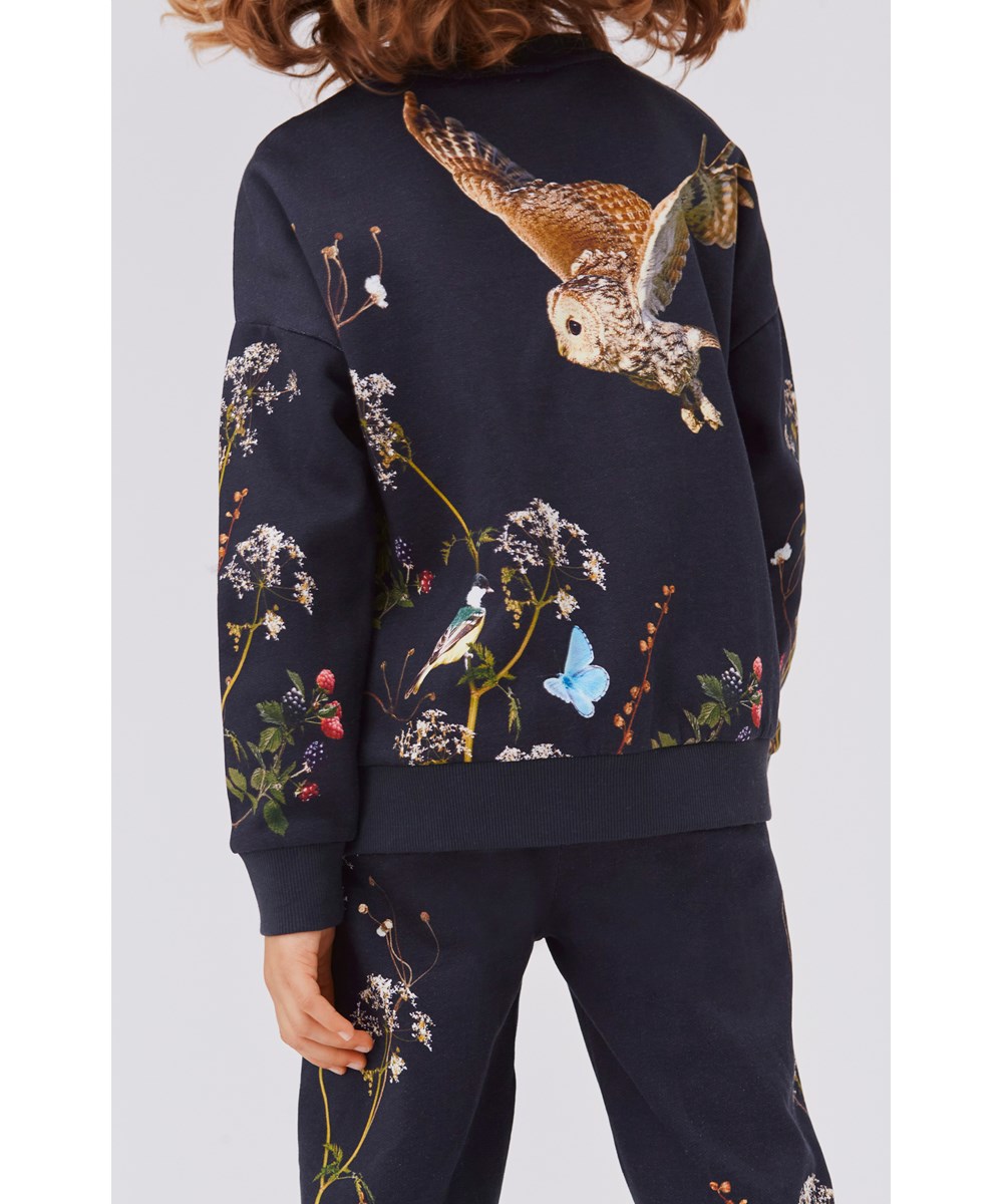 Amina - Moonlight Owls - Økologiske sorte sweatpants med bær og blomster