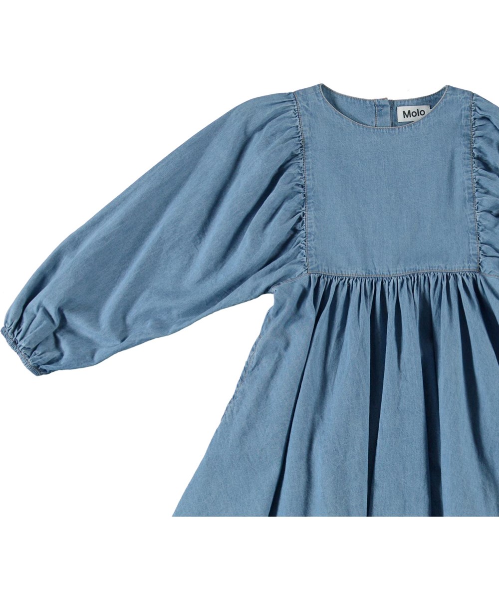 Caly - Washed Blue - Blå denim kjole med store ærmer