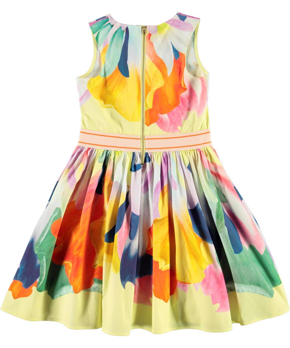 Carli - Colourful Joy - Økologisk gul kjole med blomster print