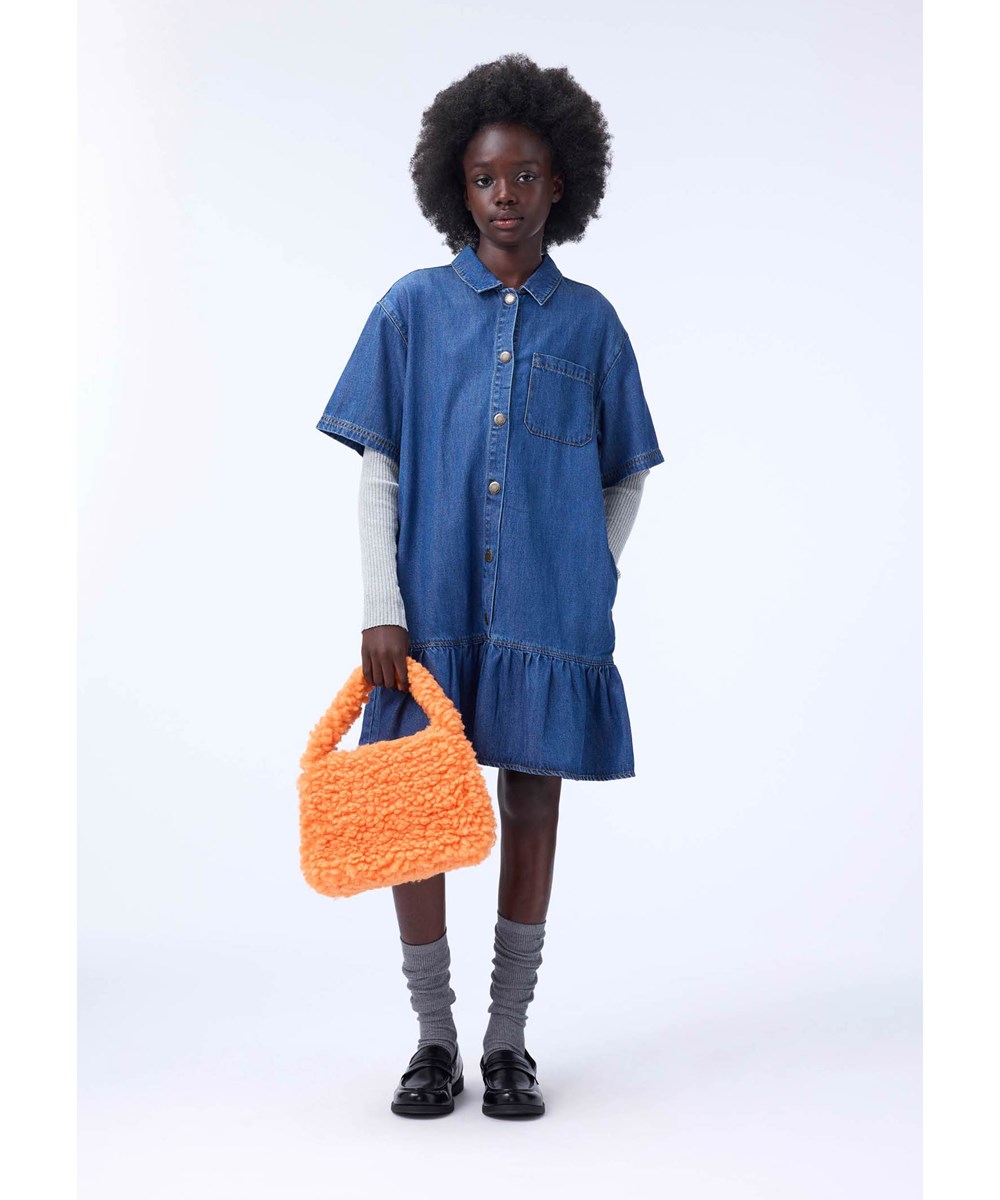 Celise - Blue Vintage - Kortærmet denimkjole med knaplukning til børn. 