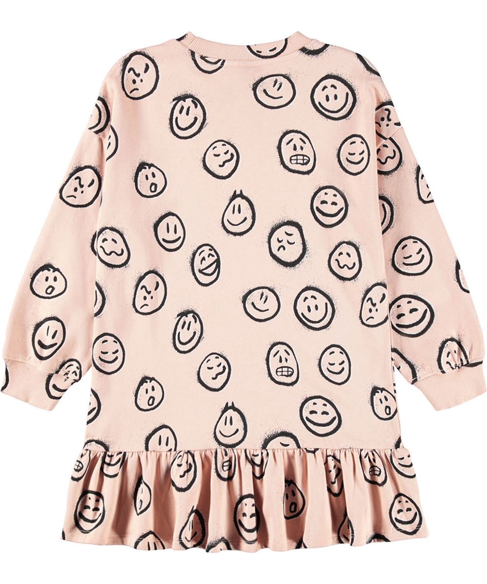 Cherice - Rose Cloud Moods - Lyserød sweatshirt kjole til børn i blød økologisk bomuld. Kjolen har print af ansigter i forskellige humør.