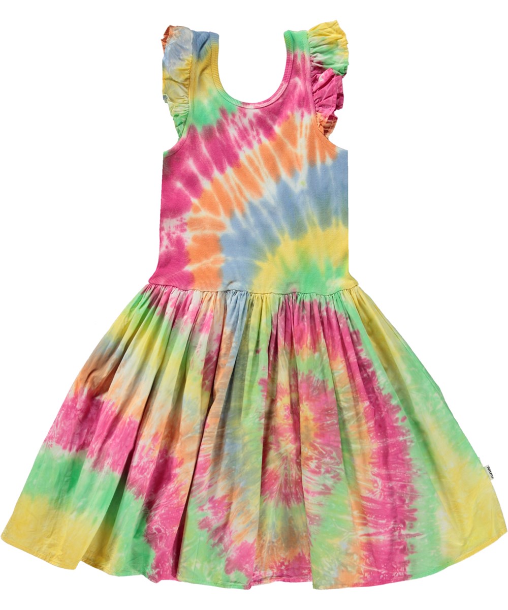 Cloudia - Jolly Tie Dye - Multifarvet tie dye kjole i økologisk bomuld med flæser ved skulderen